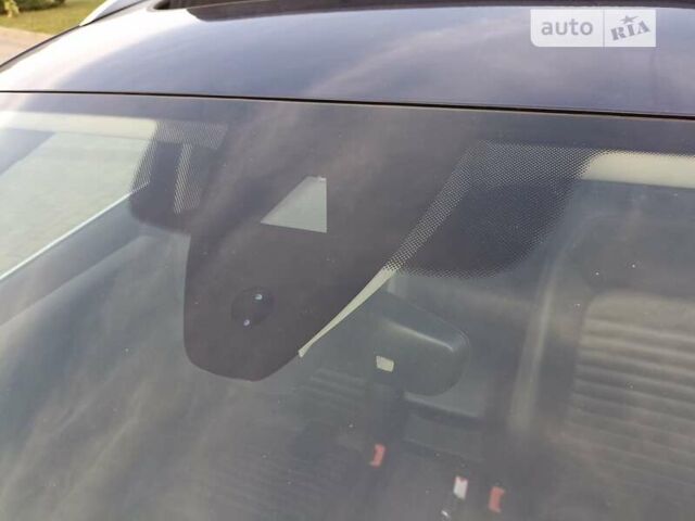 Синий Фольксваген Пассат, объемом двигателя 1.97 л и пробегом 225 тыс. км за 16300 $, фото 58 на Automoto.ua