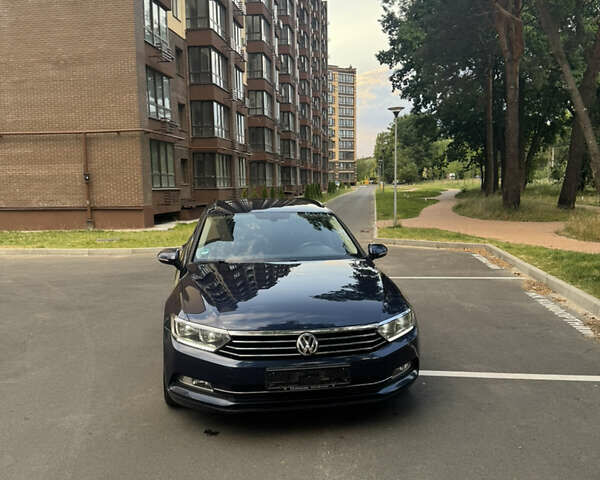 Синий Фольксваген Пассат, объемом двигателя 1.6 л и пробегом 219 тыс. км за 15200 $, фото 7 на Automoto.ua