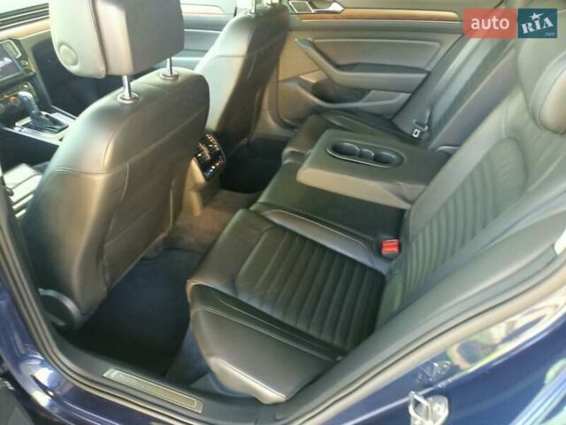 Синий Фольксваген Пассат, объемом двигателя 1.97 л и пробегом 227 тыс. км за 18999 $, фото 69 на Automoto.ua