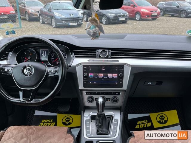 Синій Фольксваген Пассат, об'ємом двигуна 2 л та пробігом 248 тис. км за 17200 $, фото 19 на Automoto.ua