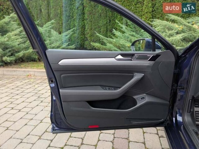 Синій Фольксваген Пассат, об'ємом двигуна 1.97 л та пробігом 230 тис. км за 22000 $, фото 12 на Automoto.ua