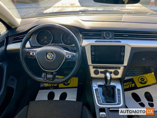 Синій Фольксваген Пассат, об'ємом двигуна 2 л та пробігом 231 тис. км за 17700 $, фото 12 на Automoto.ua