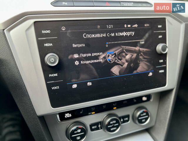 Синий Фольксваген Пассат, объемом двигателя 1.97 л и пробегом 287 тыс. км за 15950 $, фото 12 на Automoto.ua