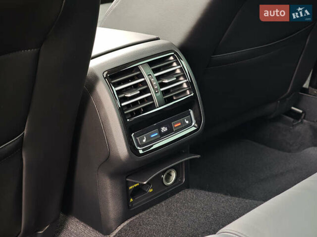 Фольксваген Пассат 2018 в Луцке на Automoto.ua Синий Фольксваген Пассат, объемом двигателя 2 л и пробегом 127 тыс. км за 24999 $, фото 50 на Automoto.ua