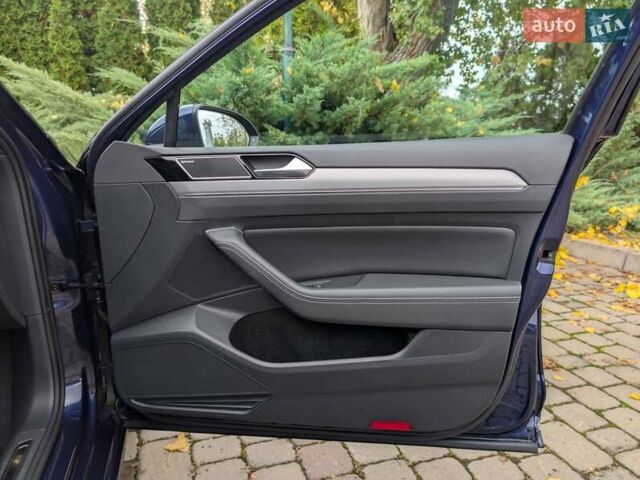 Синій Фольксваген Пассат, об'ємом двигуна 1.97 л та пробігом 230 тис. км за 22000 $, фото 14 на Automoto.ua