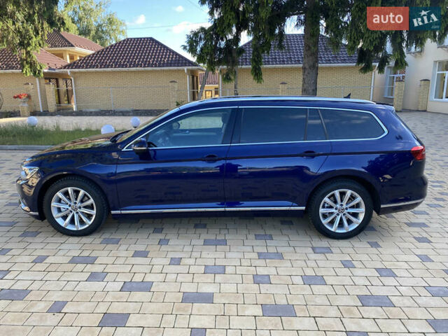 Синий Фольксваген Пассат, объемом двигателя 2 л и пробегом 300 тыс. км за 16900 $, фото 7 на Automoto.ua