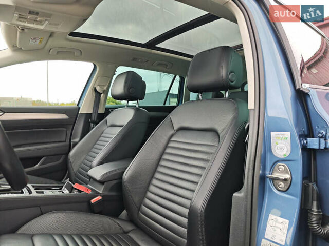 Фольксваген Пассат 2018 в Луцке на Automoto.ua Синий Фольксваген Пассат, объемом двигателя 2 л и пробегом 127 тыс. км за 24999 $, фото 22 на Automoto.ua