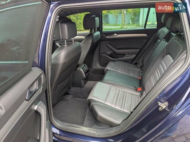 Синій Фольксваген Пассат, об'ємом двигуна 1.97 л та пробігом 230 тис. км за 22000 $, фото 11 на Automoto.ua