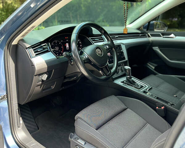 Синий Фольксваген Пассат, объемом двигателя 1.97 л и пробегом 287 тыс. км за 15950 $, фото 33 на Automoto.ua