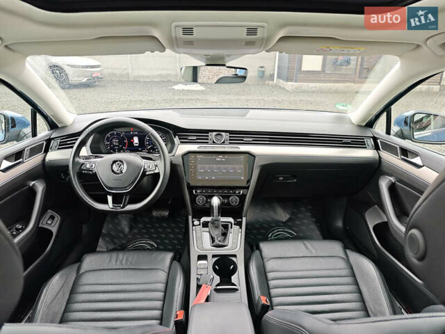 Фольксваген Пассат 2018 в Луцке на Automoto.ua Синий Фольксваген Пассат, объемом двигателя 2 л и пробегом 127 тыс. км за 24999 $, фото 24 на Automoto.ua
