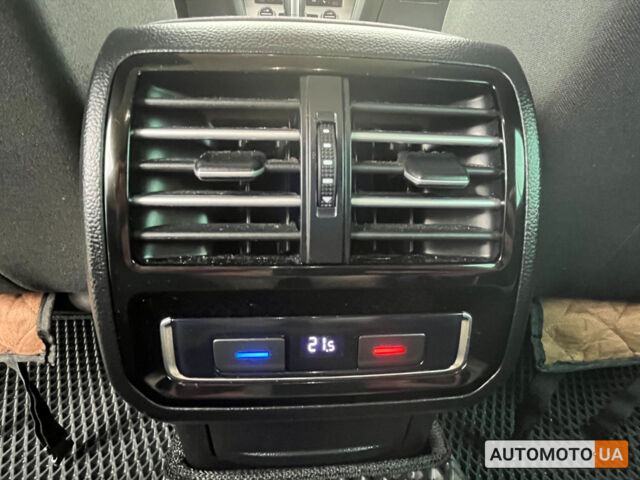 Синій Фольксваген Пассат, об'ємом двигуна 2 л та пробігом 248 тис. км за 17200 $, фото 18 на Automoto.ua