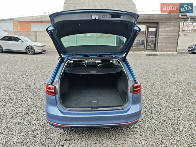 Фольксваген Пассат 2018 в Луцке на Automoto.ua Синий Фольксваген Пассат, объемом двигателя 2 л и пробегом 127 тыс. км за 24999 $, фото 52 на Automoto.ua