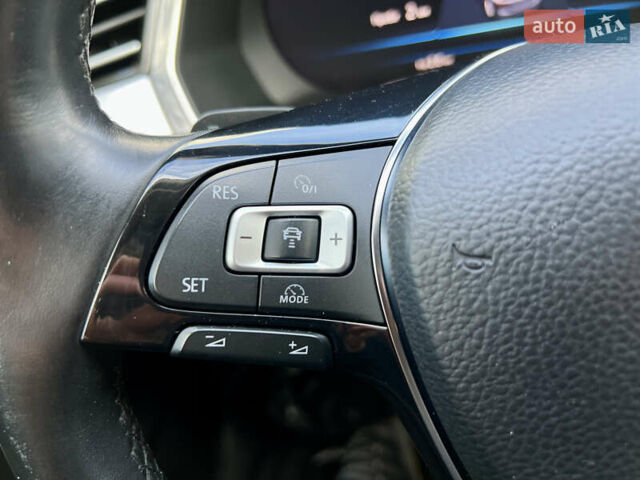 Синий Фольксваген Пассат, объемом двигателя 1.97 л и пробегом 287 тыс. км за 15950 $, фото 13 на Automoto.ua