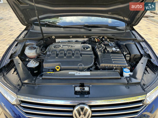 Синий Фольксваген Пассат, объемом двигателя 2 л и пробегом 300 тыс. км за 16900 $, фото 38 на Automoto.ua