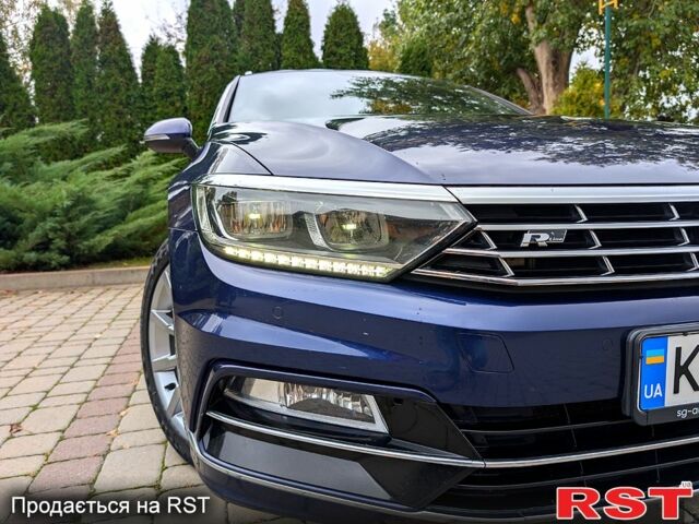 Синий Фольксваген Пассат, объемом двигателя 2 л и пробегом 230 тыс. км за 22000 $, фото 4 на Automoto.ua