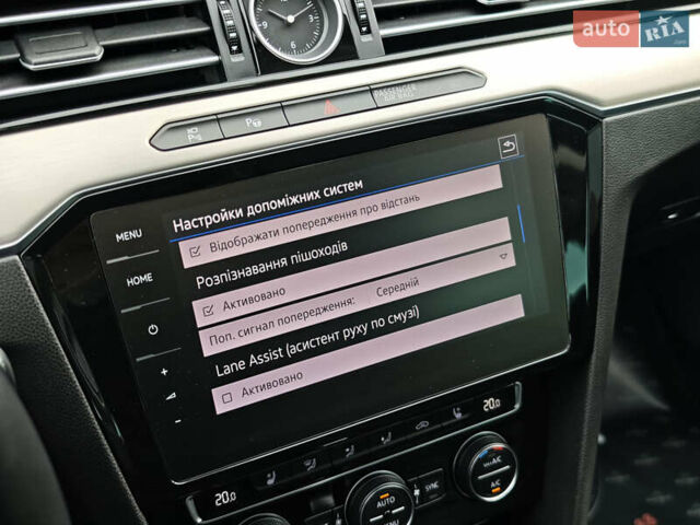 Фольксваген Пассат 2018 в Луцке на Automoto.ua Синий Фольксваген Пассат, объемом двигателя 2 л и пробегом 127 тыс. км за 24999 $, фото 33 на Automoto.ua