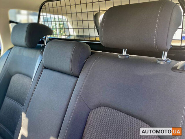 Синій Фольксваген Пассат, об'ємом двигуна 2 л та пробігом 231 тис. км за 17700 $, фото 23 на Automoto.ua