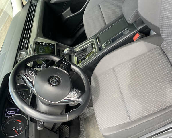 Синий Фольксваген Пассат, объемом двигателя 2 л и пробегом 183 тыс. км за 20000 $, фото 5 на Automoto.ua