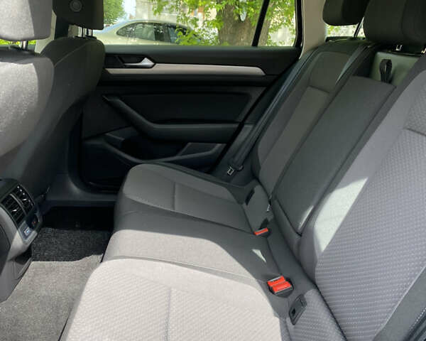 Синий Фольксваген Пассат, объемом двигателя 2 л и пробегом 183 тыс. км за 20000 $, фото 7 на Automoto.ua