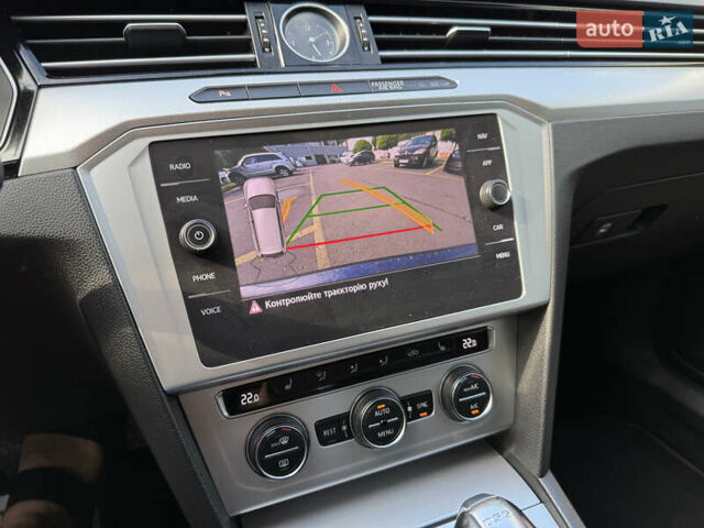 Синий Фольксваген Пассат, объемом двигателя 2 л и пробегом 222 тыс. км за 16999 $, фото 45 на Automoto.ua