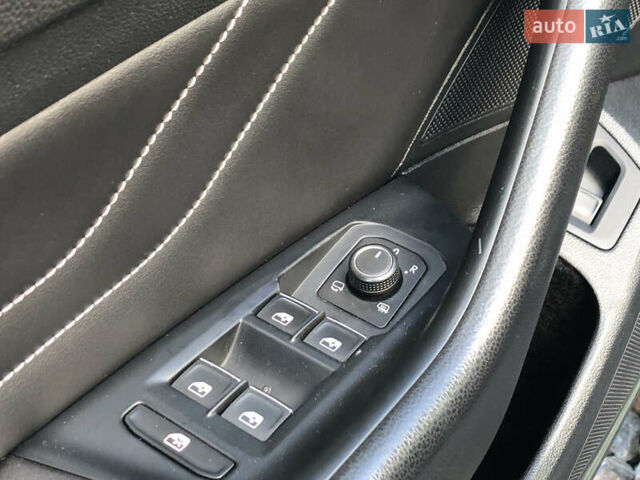 Фольксваген Пассат 2019 в Черновцах на Automoto.ua Синий Фольксваген Пассат, объемом двигателя 1.97 л и пробегом 217 тыс. км за 21500 $, фото 26 на Automoto.ua