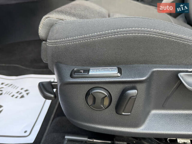 Синий Фольксваген Пассат, объемом двигателя 2 л и пробегом 222 тыс. км за 16999 $, фото 26 на Automoto.ua