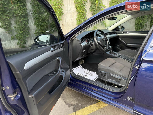 Синий Фольксваген Пассат, объемом двигателя 2 л и пробегом 222 тыс. км за 16999 $, фото 20 на Automoto.ua