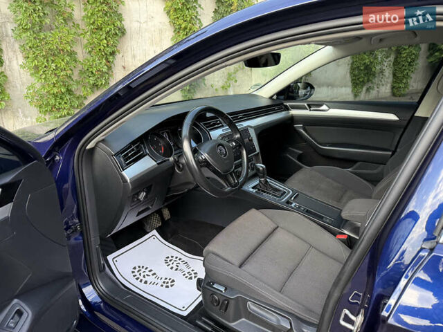 Синий Фольксваген Пассат, объемом двигателя 2 л и пробегом 222 тыс. км за 16999 $, фото 21 на Automoto.ua