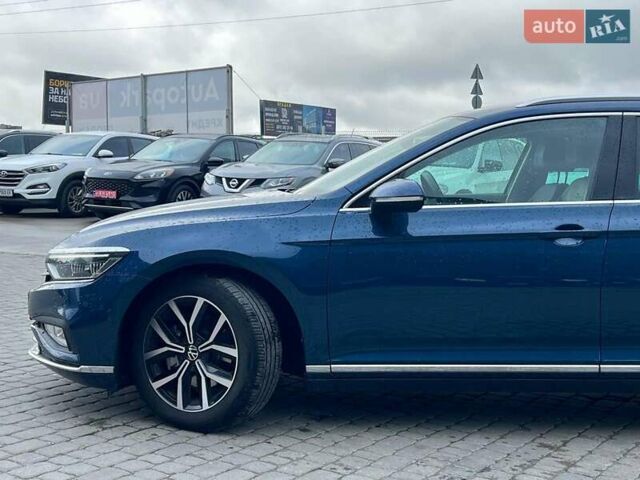 Синій Фольксваген Пассат, об'ємом двигуна 2 л та пробігом 193 тис. км за 26390 $, фото 9 на Automoto.ua