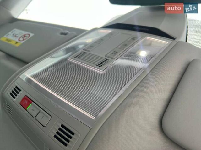 Синій Фольксваген Пассат, об'ємом двигуна 2 л та пробігом 193 тис. км за 26390 $, фото 28 на Automoto.ua