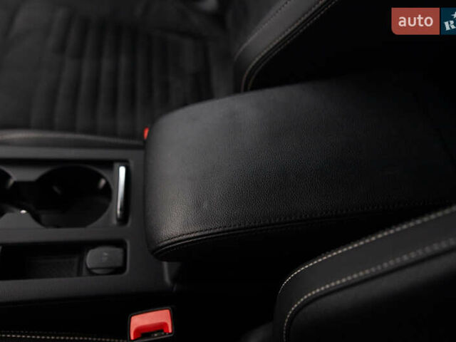 Синий Фольксваген Пассат, объемом двигателя 2 л и пробегом 213 тыс. км за 25300 $, фото 63 на Automoto.ua