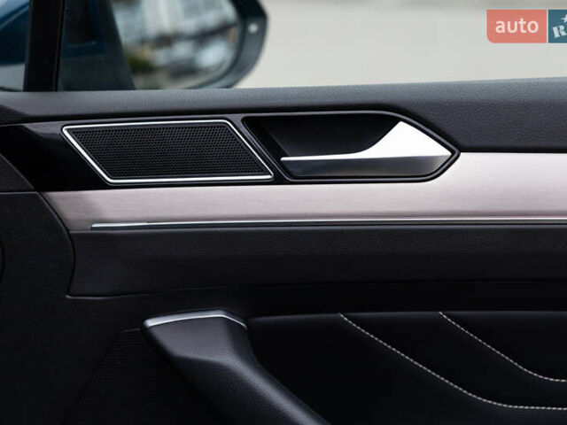 Синий Фольксваген Пассат, объемом двигателя 2 л и пробегом 213 тыс. км за 25300 $, фото 70 на Automoto.ua