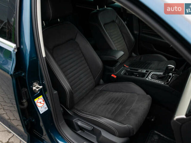 Синий Фольксваген Пассат, объемом двигателя 2 л и пробегом 213 тыс. км за 25300 $, фото 67 на Automoto.ua