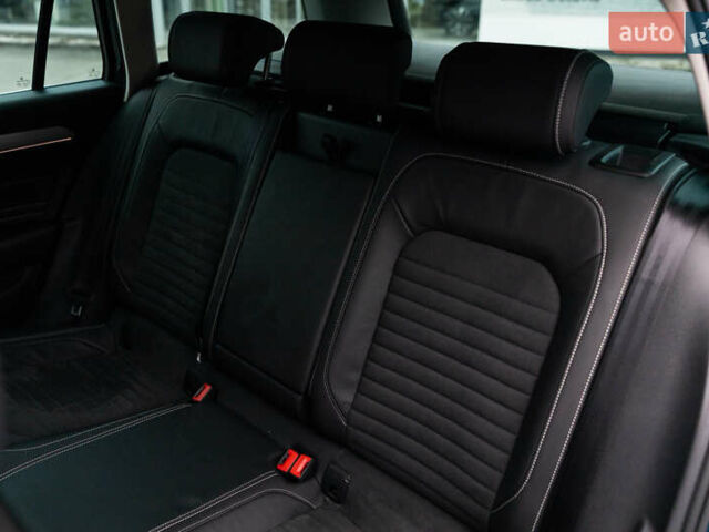 Синий Фольксваген Пассат, объемом двигателя 2 л и пробегом 213 тыс. км за 25300 $, фото 81 на Automoto.ua