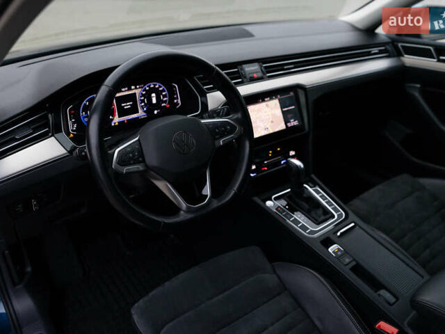 Синий Фольксваген Пассат, объемом двигателя 2 л и пробегом 213 тыс. км за 25300 $, фото 24 на Automoto.ua