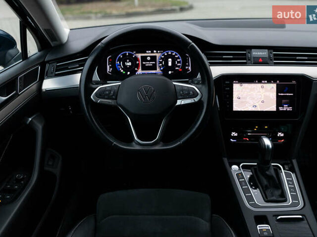 Синий Фольксваген Пассат, объемом двигателя 2 л и пробегом 213 тыс. км за 25300 $, фото 29 на Automoto.ua