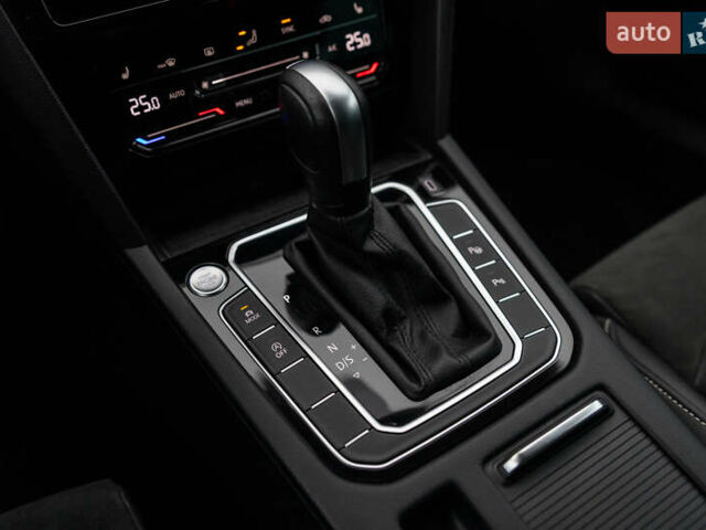 Синий Фольксваген Пассат, объемом двигателя 2 л и пробегом 213 тыс. км за 25300 $, фото 60 на Automoto.ua