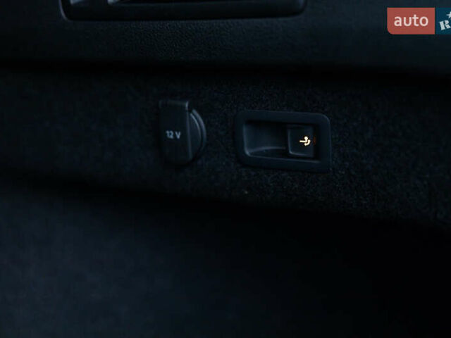 Синий Фольксваген Пассат, объемом двигателя 2 л и пробегом 213 тыс. км за 25300 $, фото 90 на Automoto.ua