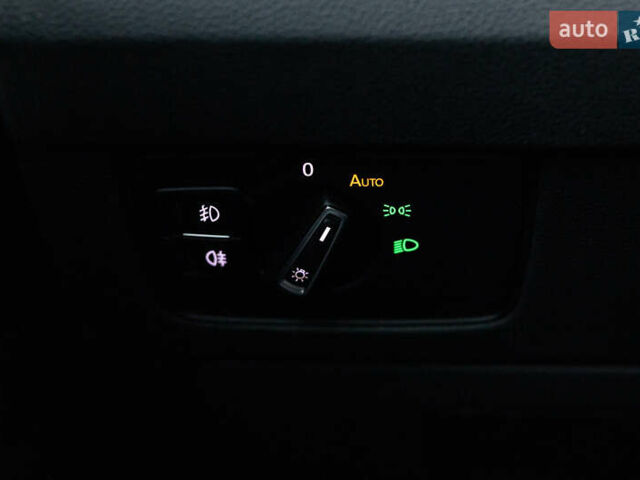 Синий Фольксваген Пассат, объемом двигателя 2 л и пробегом 213 тыс. км за 25300 $, фото 43 на Automoto.ua