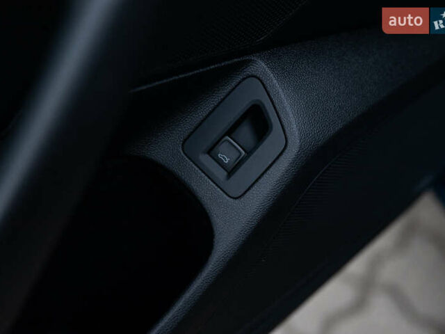 Синий Фольксваген Пассат, объемом двигателя 2 л и пробегом 213 тыс. км за 25300 $, фото 28 на Automoto.ua