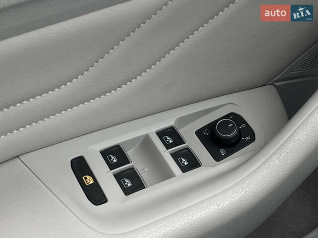 Синий Фольксваген Пассат, объемом двигателя 2 л и пробегом 154 тыс. км за 28439 $, фото 52 на Automoto.ua