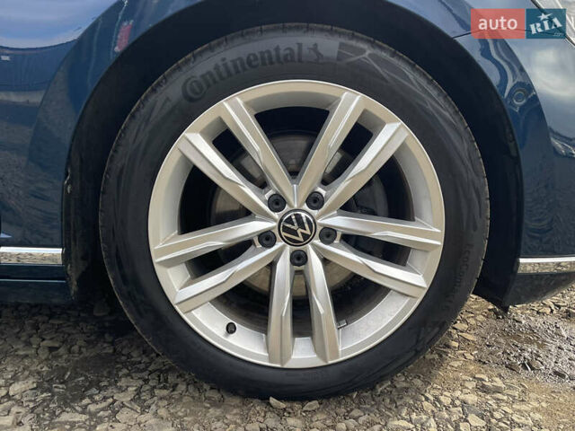 Синий Фольксваген Пассат, объемом двигателя 2 л и пробегом 154 тыс. км за 28439 $, фото 21 на Automoto.ua