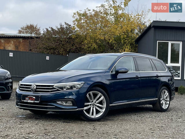 Синий Фольксваген Пассат, объемом двигателя 2 л и пробегом 154 тыс. км за 28439 $, фото 3 на Automoto.ua