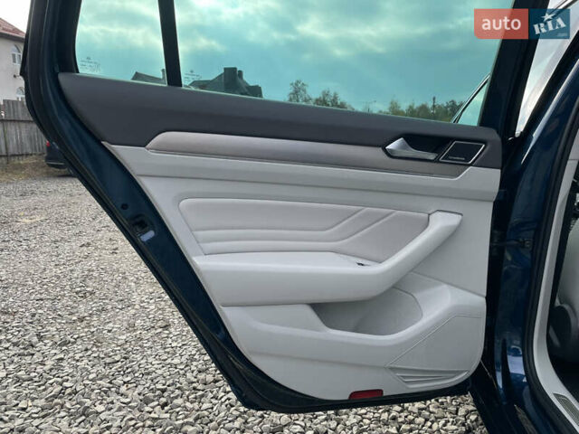 Синий Фольксваген Пассат, объемом двигателя 2 л и пробегом 154 тыс. км за 28439 $, фото 32 на Automoto.ua