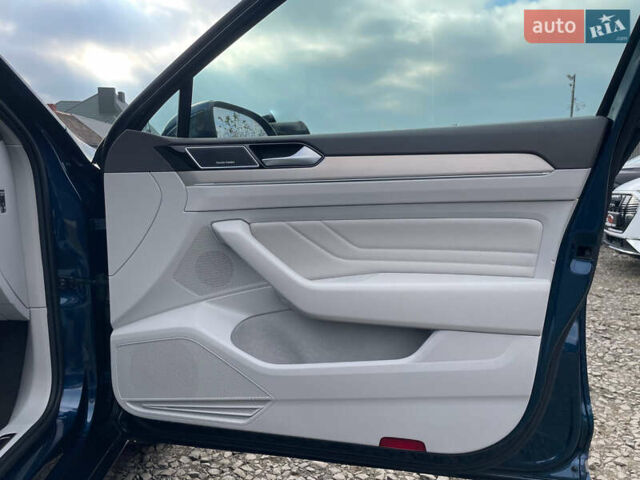 Синий Фольксваген Пассат, объемом двигателя 2 л и пробегом 154 тыс. км за 28439 $, фото 43 на Automoto.ua