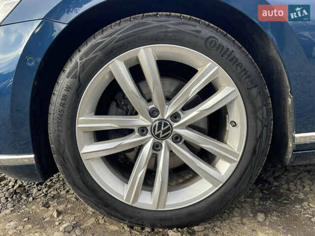 Синий Фольксваген Пассат, объемом двигателя 2 л и пробегом 154 тыс. км за 28439 $, фото 18 на Automoto.ua