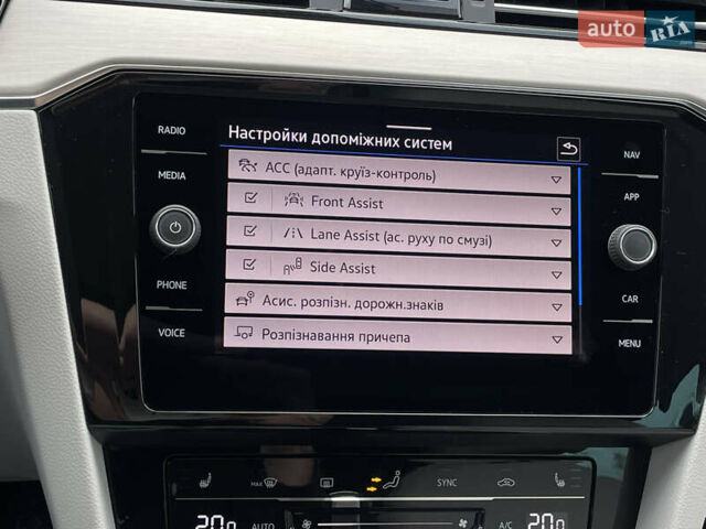 Синий Фольксваген Пассат, объемом двигателя 2 л и пробегом 154 тыс. км за 28439 $, фото 61 на Automoto.ua