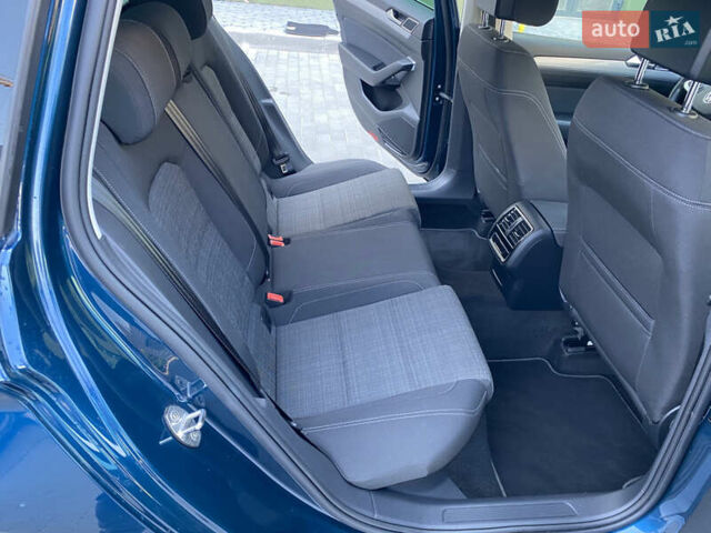 Синий Фольксваген Пассат, объемом двигателя 2 л и пробегом 244 тыс. км за 20193 $, фото 23 на Automoto.ua