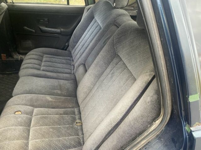 Синій Фольксваген Пассат, об'ємом двигуна 1.8 л та пробігом 320 тис. км за 800 $, фото 5 на Automoto.ua