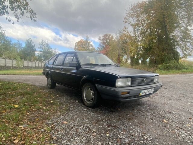 Синій Фольксваген Пассат, об'ємом двигуна 1.8 л та пробігом 320 тис. км за 800 $, фото 1 на Automoto.ua